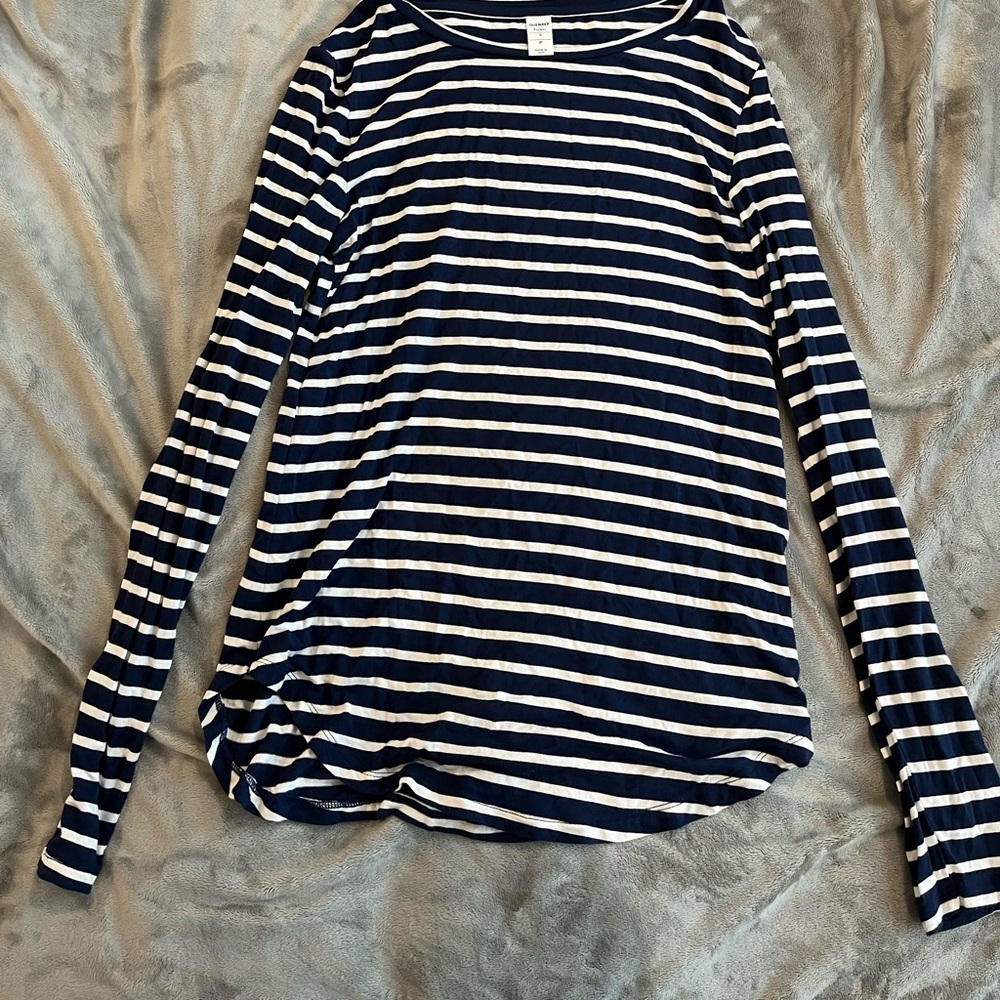 Women’s long sleeve old navy shirt